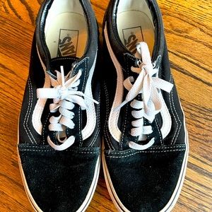 Black suede vans women’s size 8 (mens 6.5)
